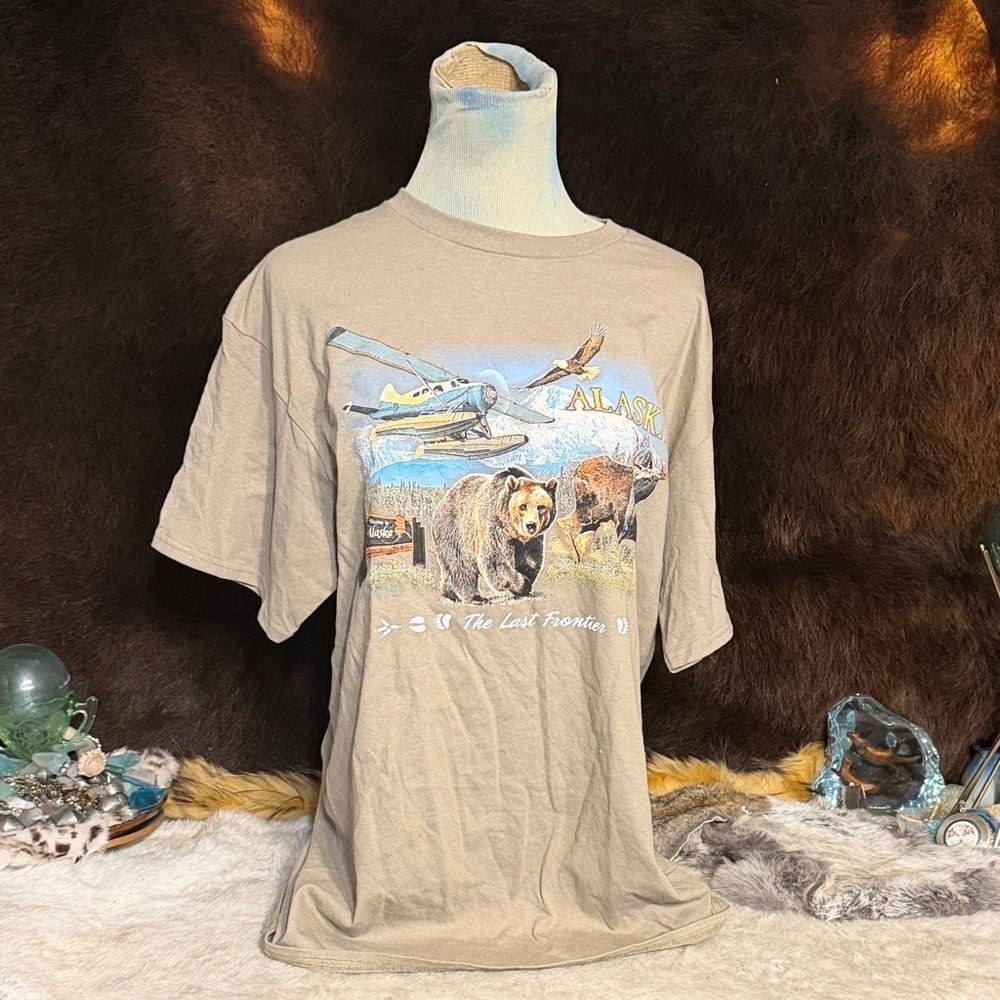 Alaska Graphic T-Shirt with Bear Print L (3950)